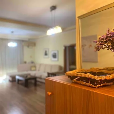 Cosy And Spacious * Tirana